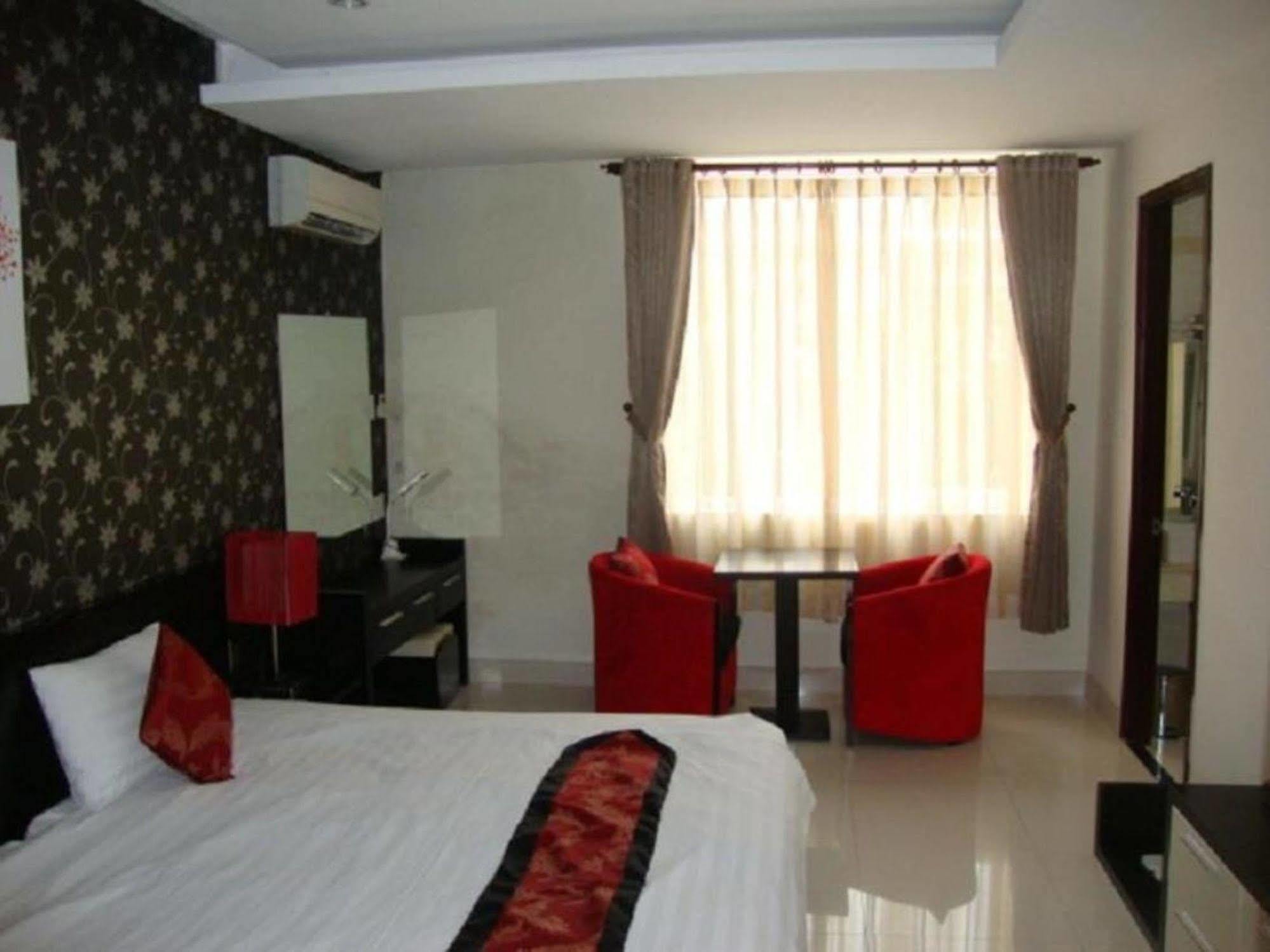 Trung Son Hotel Ho Chi Minh City Exterior photo